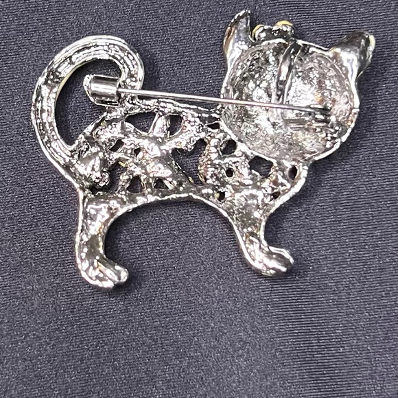 Rhinestone Enamel Cat Brooch / Pin with Floral Accents - Picture 3 of 5